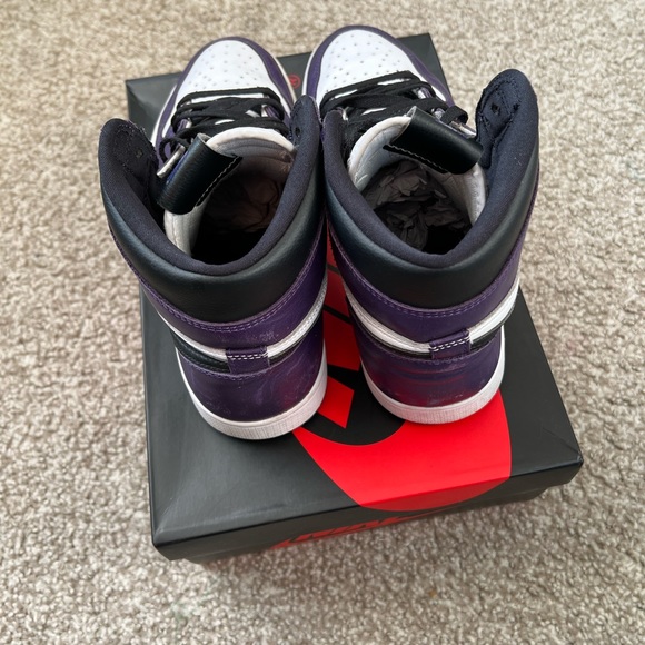 Size 10.5 - Nike Air Jordan 1 Retro High OG Court Purple 2.0 2020 - Picture 3 of 6